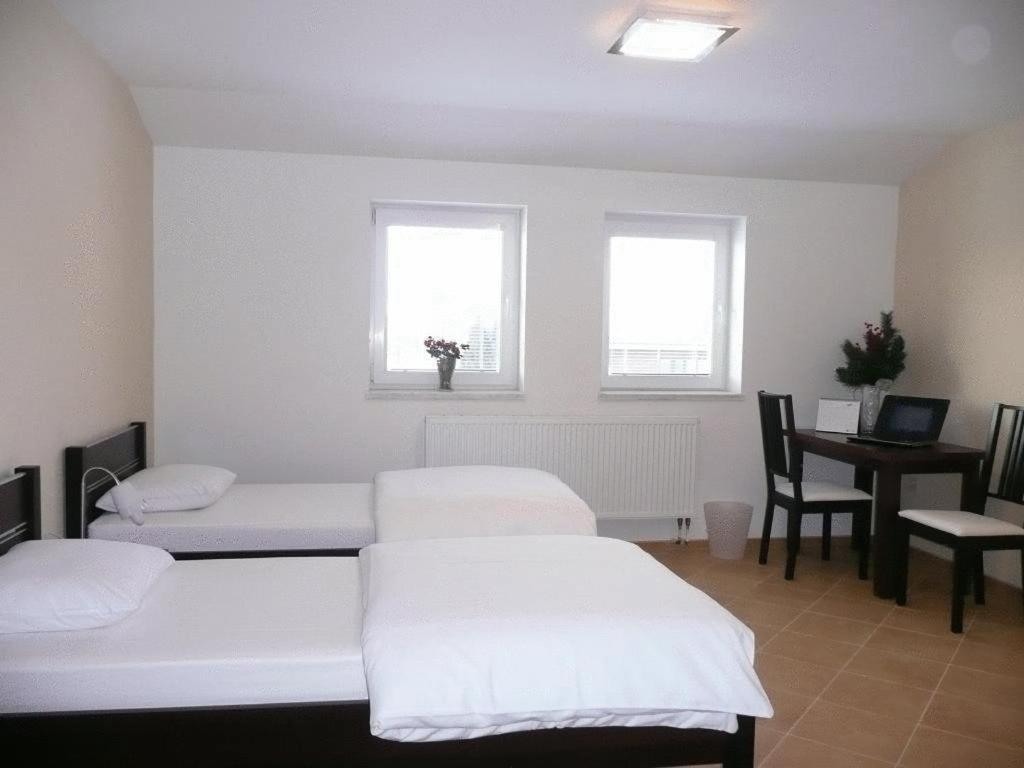 Hotel Pod Zelenou Cesky Tesin Exterior photo