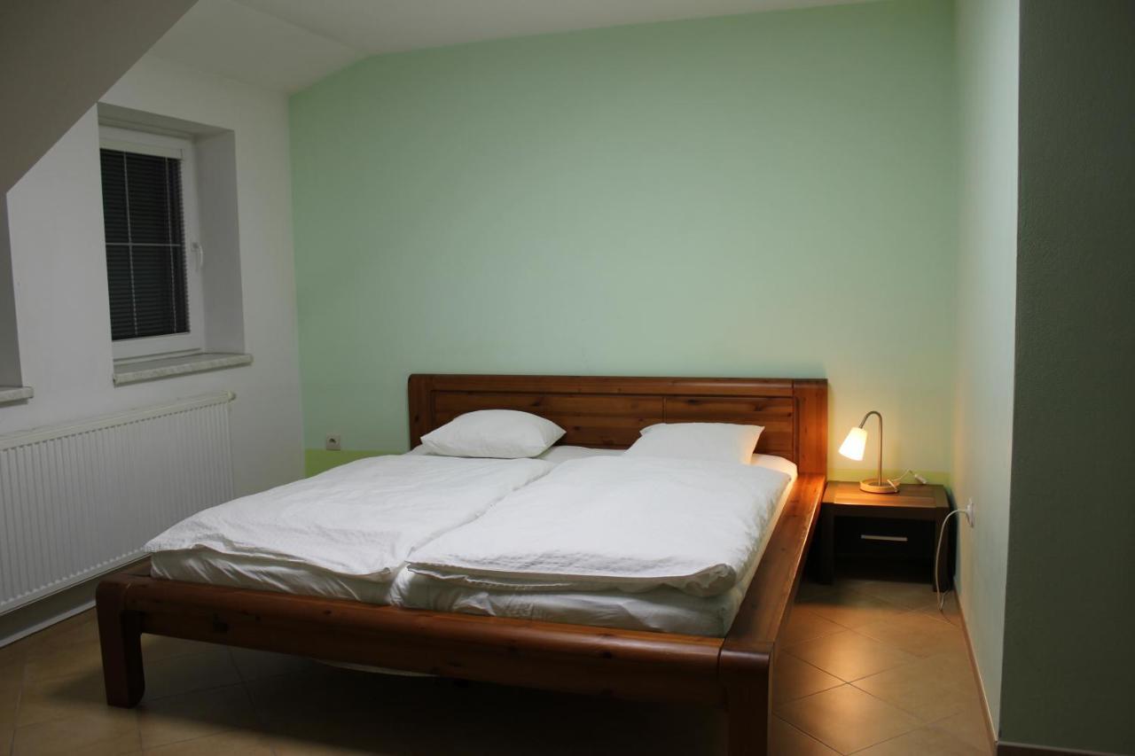 Hotel Pod Zelenou Cesky Tesin Exterior photo